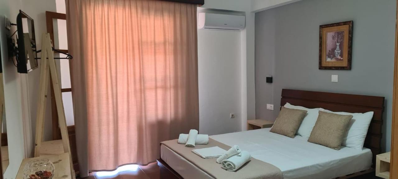 Apart-Hotel Llazari Химар Стая снимка
