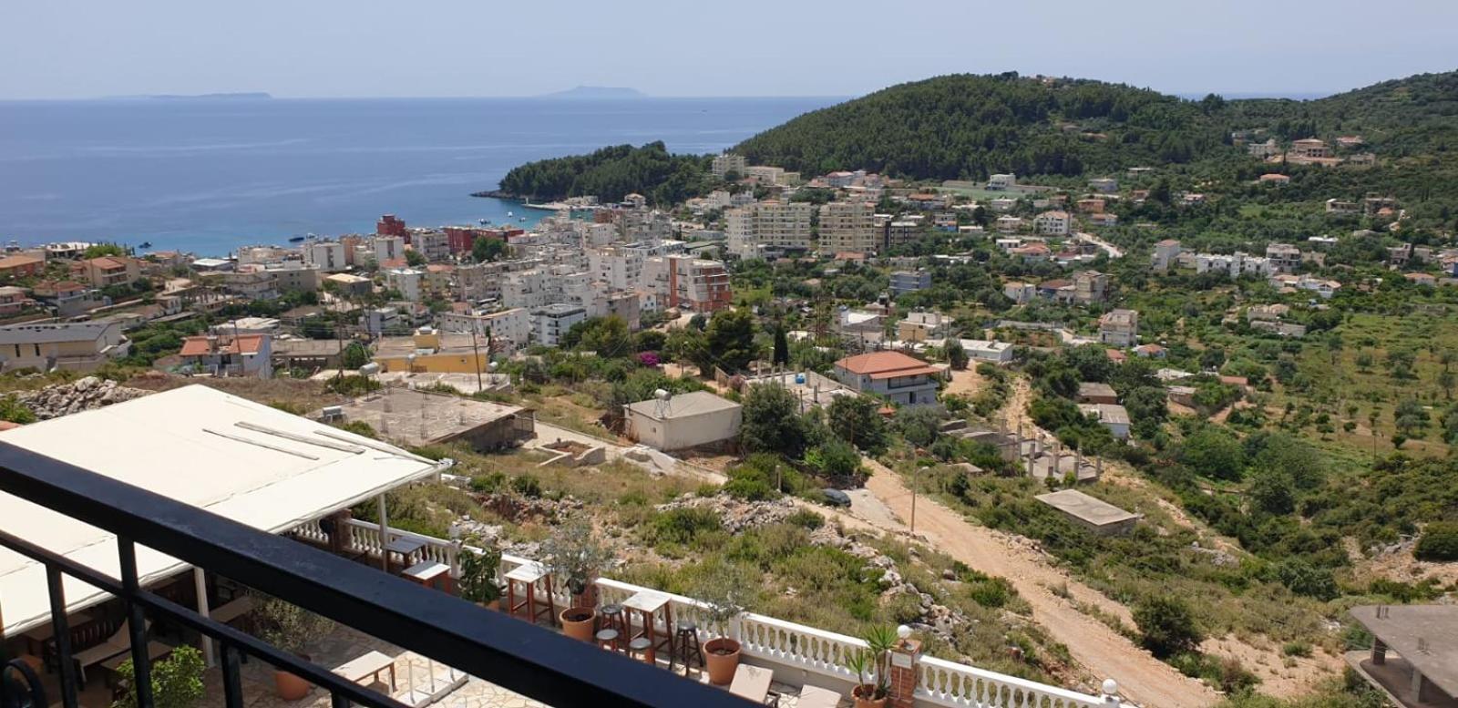 Apart-Hotel Llazari Химар Екстериор снимка