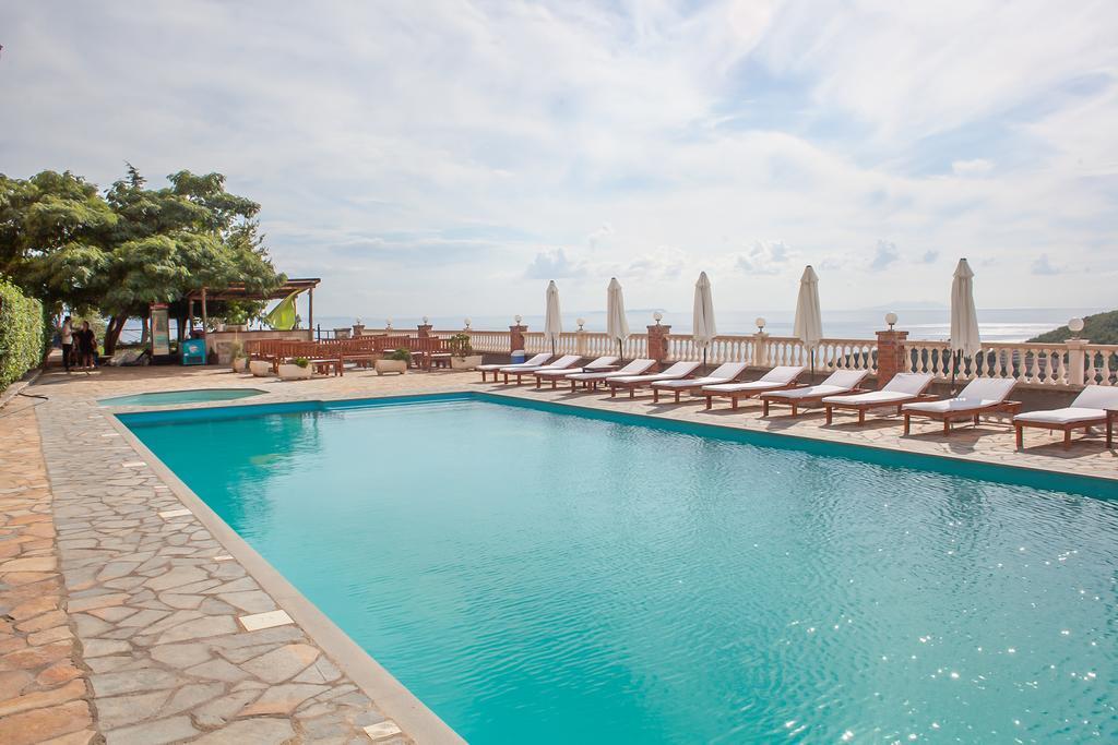 Apart-Hotel Llazari Химар Екстериор снимка