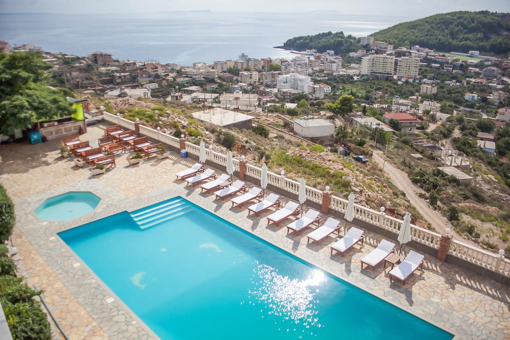Apart-Hotel Llazari Химар Стая снимка