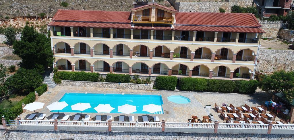 Apart-Hotel Llazari Химар Екстериор снимка